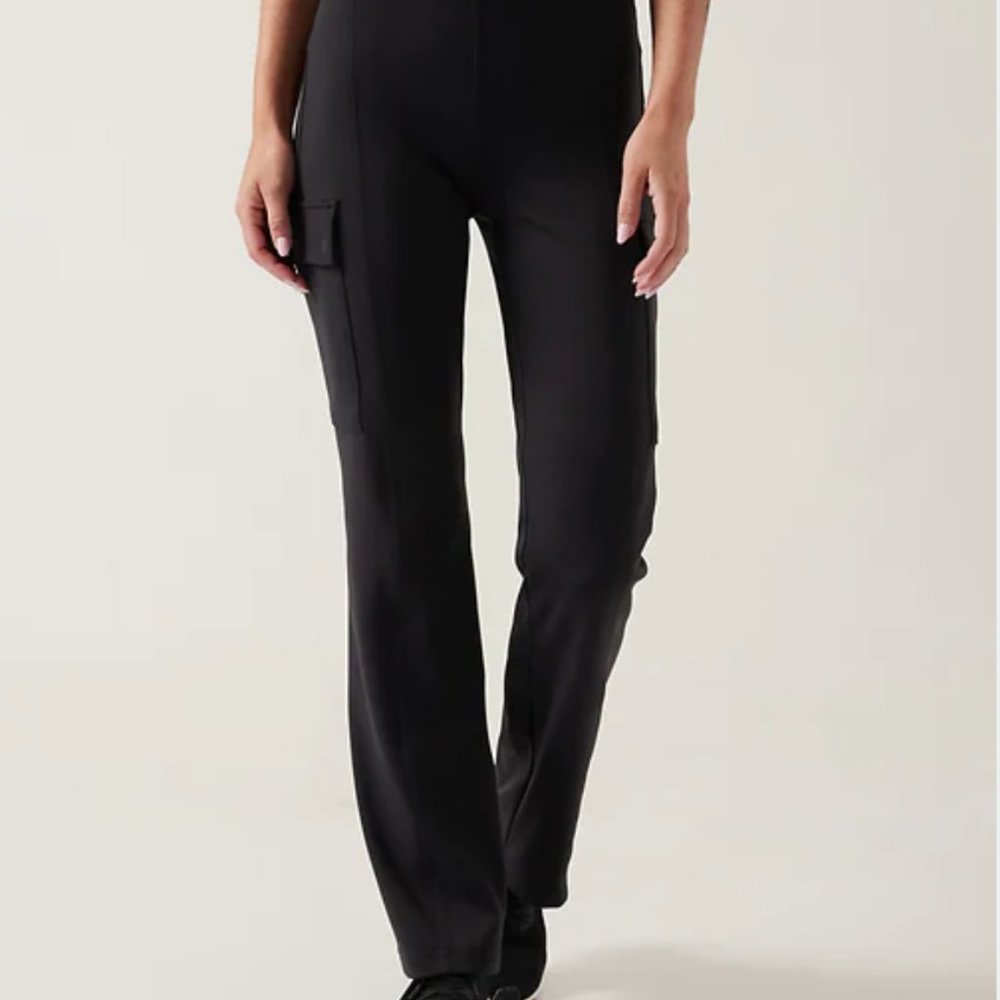 Athleta Delancey Straight Cargo Pant - Medium Petite